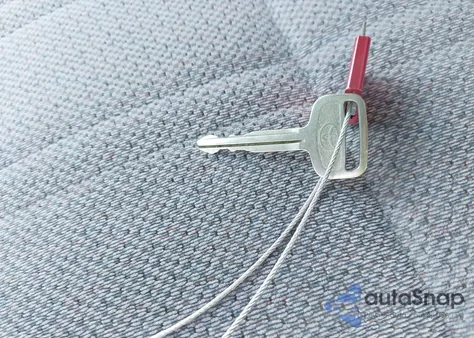 2000 Toyota Tundra Sr5 V8 z USA, uszkodzony, nr VIN 5TBRT3418YS086632